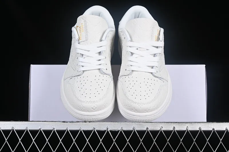 All categories Air Jordan Jordan series basketball shoes Air Jordan 1 Low LV x Travis Scott x Air Jordan 1 Low OG AJ1 Joe 1 undercut low top 1A9V87